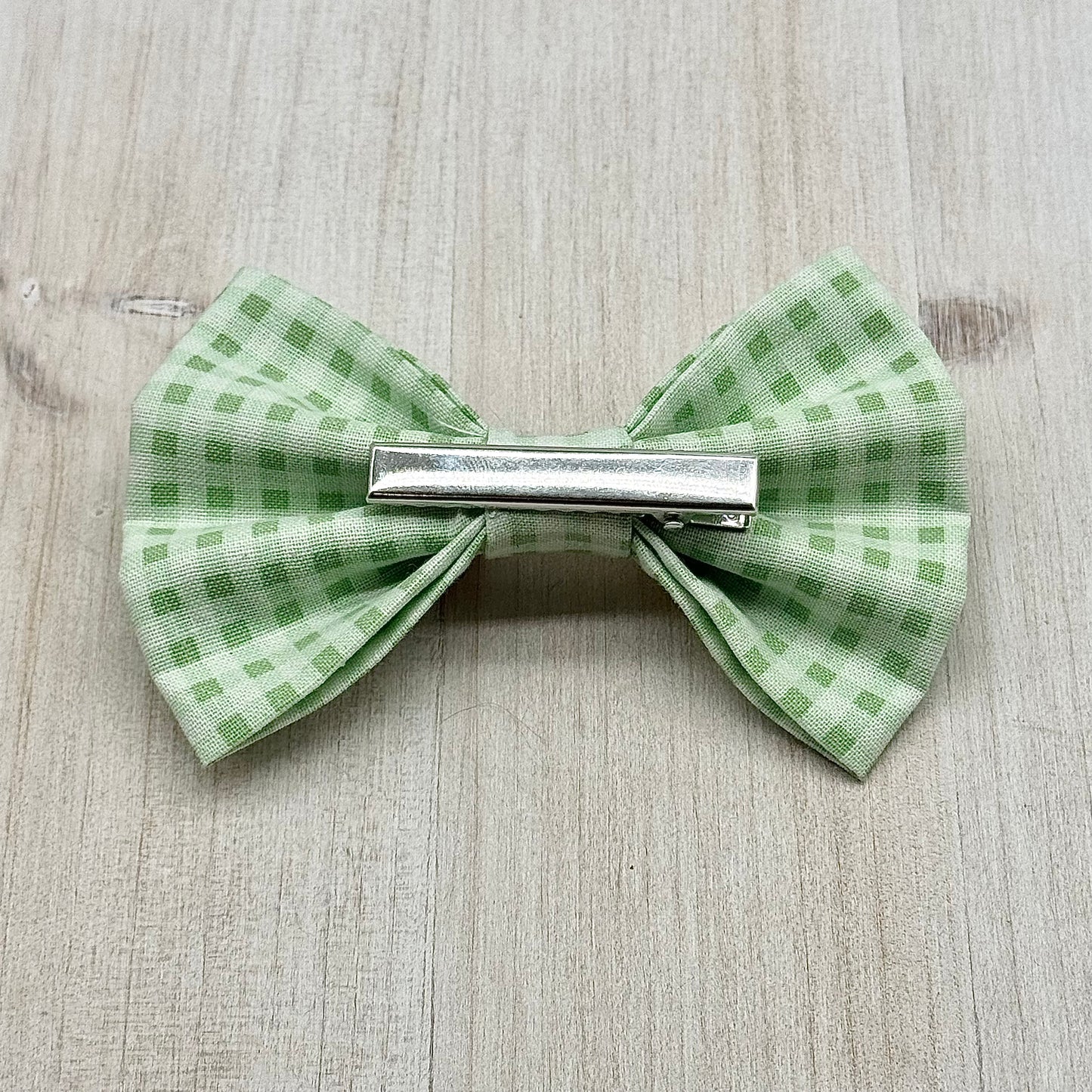 Lucky Shamrock Bow