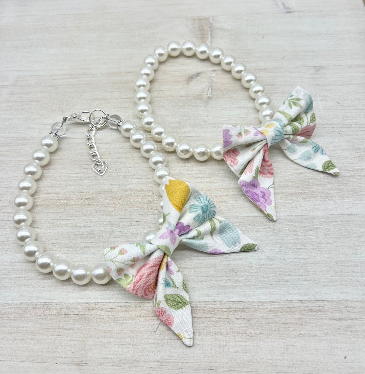 Mini Cream Pearl Necklace with Floral Bow