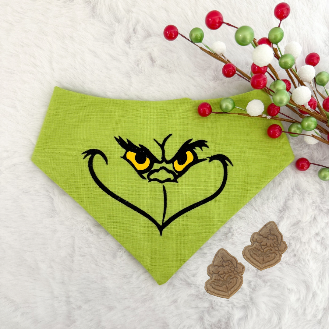 GRINCH BANDANA & TREAT BUNDLE