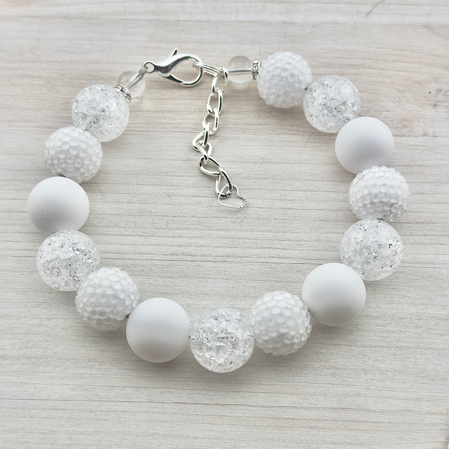 WHITE SNOW TRIO DOG NECKLACE